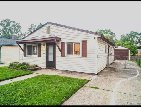 7609 Deering St, Westland, MI 48185