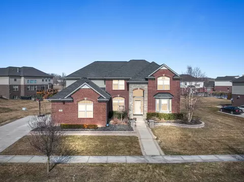 6990 Sylvania Ln, Canton, MI 48187
