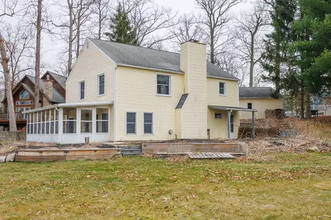 16058 Haviland Beach Dr, Argentine, MI 48451
