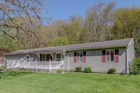 4620 Webberdale Dr, Rose, MI 48442