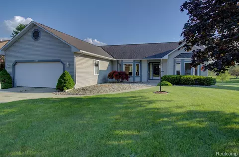 12304 Townline Rd, Grand Blanc, MI 48439