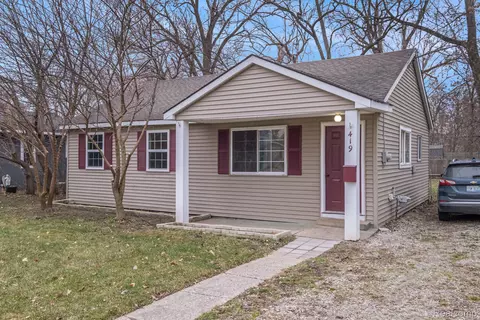 419 Ellen St, Fenton, MI 48430