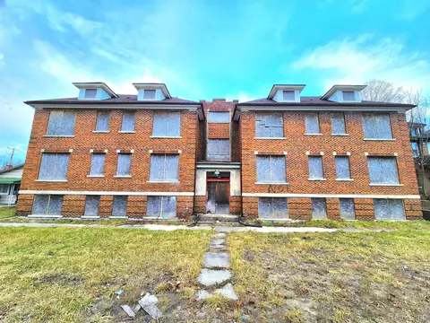 16159 Log Cabin St, Highland Park, MI 48203