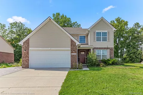 11922 Golfcrest Dr, Taylor, MI 48180
