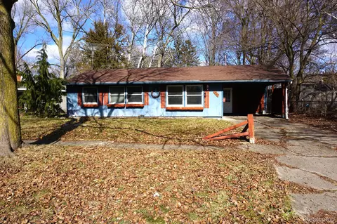 1912 Bayberry Ln, Flint, MI 48507