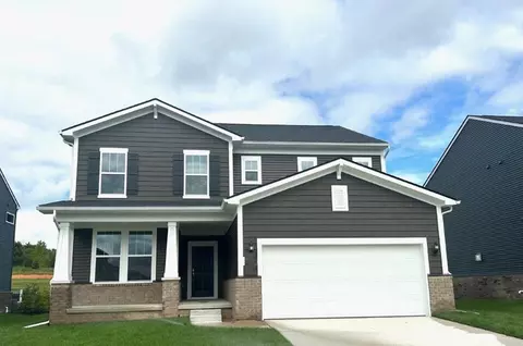 4530 Isle Royal Crt Ct, Milford, MI 48381