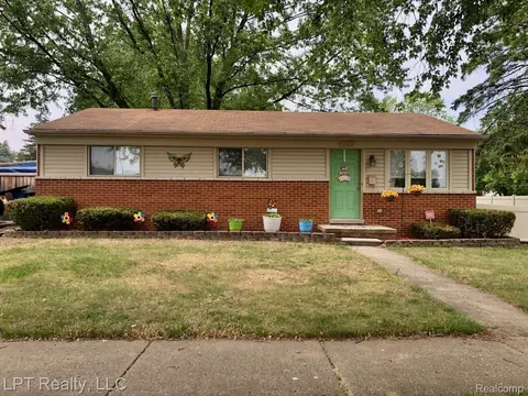 38682 Avondale St, Westland, MI 48186