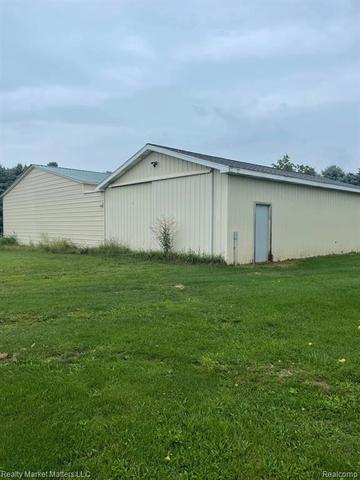 4950 N Meridian Rd, Merrill, MI 48637