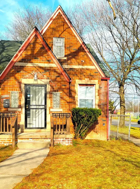 15913 Carlisle St, Detroit, MI 48205