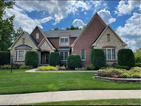 50595 Glades Ct E, Novi, MI 48374