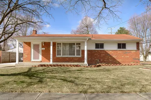 1012 Georgina Dr, Ypsilanti, MI 48198