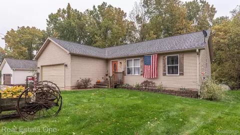 207 Lora Ln, Henrietta, MI 49272