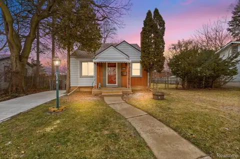 25316 Ivanhoe, Redford, MI 48239