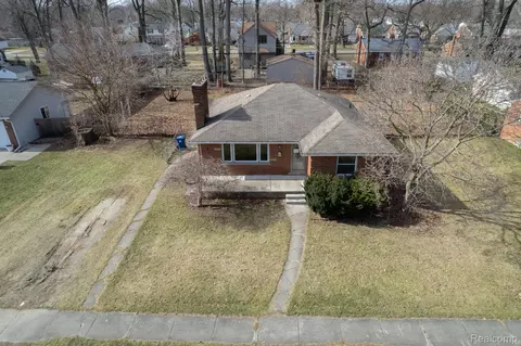 9575 Leverne, Redford, MI 48239