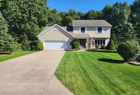 4064 Aviara Oaks Pkwy, Jackson, MI 49201