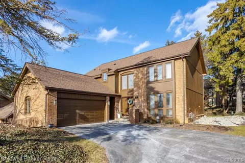 1870 Chipping Way, Bloomfield Hills, MI 48302
