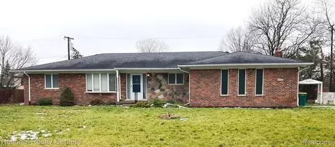 24479 Creekside Dr, Farmington Hills, MI 48336