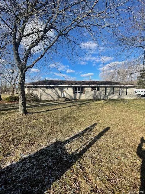 19940 Inkster Rd, Huron, MI 48174