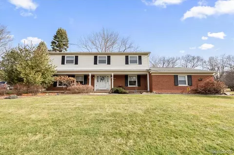 2681 Mcclintock Rd, Bloomfield Hills, MI 48302