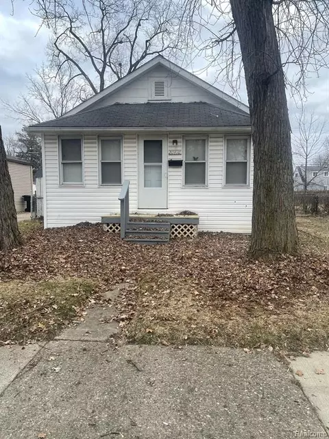 20416 Five Points St, Redford, MI 48240