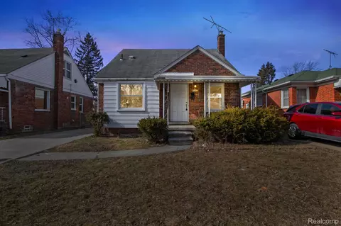 7317 Kingsbury St, Dearborn Heights, MI 48127