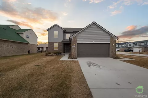 8238 Hudson Dr, Westland, MI 48185