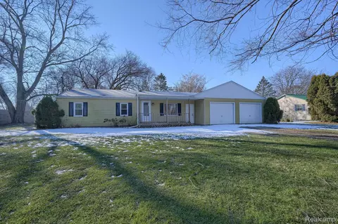 11870 Ardel Dr, Venice, MI 48449