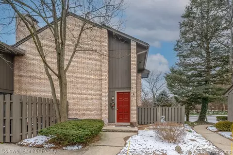 41350 Woodward Ave #5, Bloomfield Hills, MI 48304