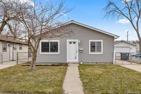 5931 Marvin St, Taylor, MI 48180