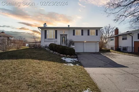 8520 San Marco Blvd, Sterling Heights, MI 48313