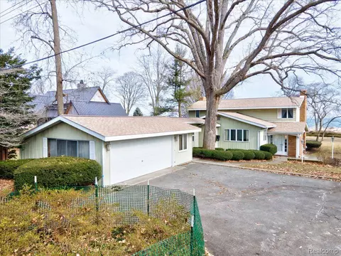 4020 Gratiot Ave, Port Huron, MI 48060