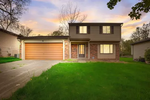 1365 Rue Deauville Blvd, Ypsilanti, MI 48198