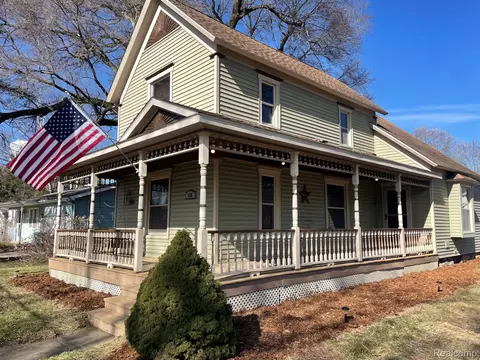 158 W 1st St, Perry, MI 48872