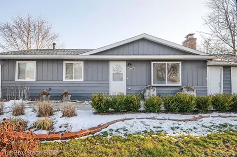1747 Westbrooke Dr, Mayfield, MI 48446