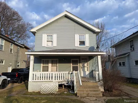 56 Dwight Ave, Pontiac, MI 48341