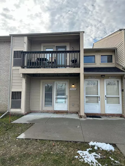 15034 Riverside Dr, Sterling Heights, MI 48313