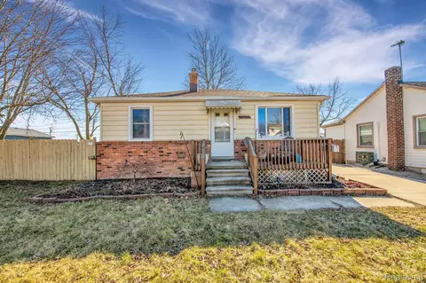 11803 Garfield St, Riverview, MI 48193