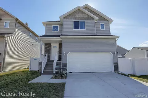 15894 Camperdown Ave, Clinton Township, MI 48035