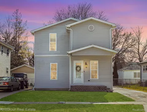 103 W Dallas Ave, Madison Heights, MI 48071