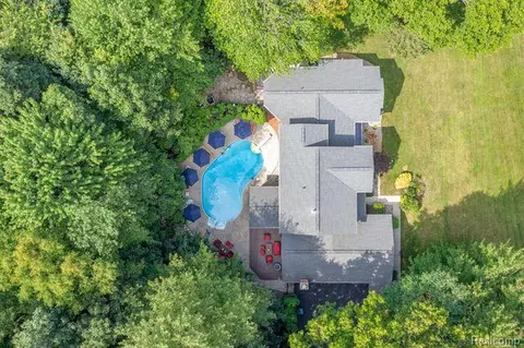 368 Bonnie Cir, Marion, MI 48843