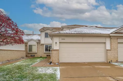 34086 Frank Dr, Sterling Heights, MI 48312