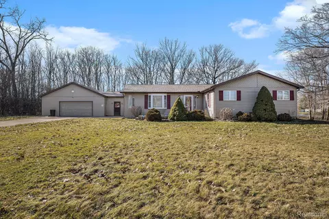 2276 Tandy Dr, Flint, MI 48532