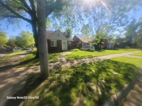 11701 Grayton St, Detroit, MI 48224