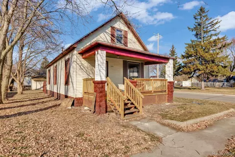 2003 22nd St, Port Huron, MI 48060