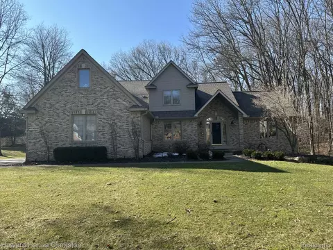 10550 E Splitstone, Pinckney, MI 48169