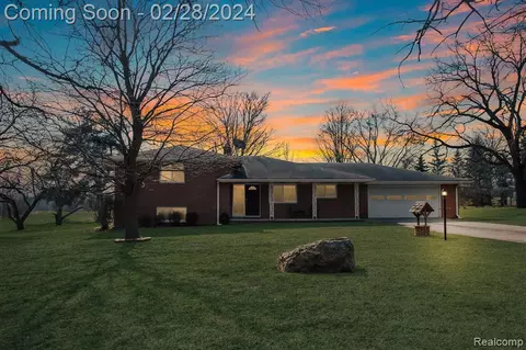 8251 Shield Rd, Dexter, MI 48130