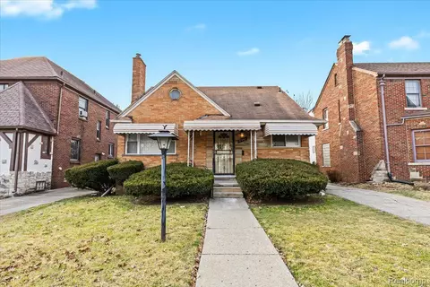 8561 Sorrento St, Detroit, MI 48228