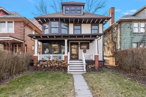 1813 Seyburn St, Detroit, MI 48214