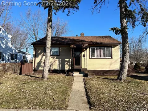 13829 Leonard, Warren, MI 48089