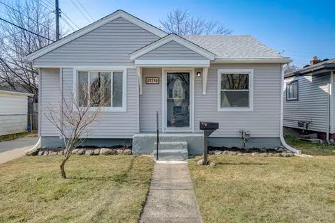 27733 Oneil St, Roseville, MI 48066